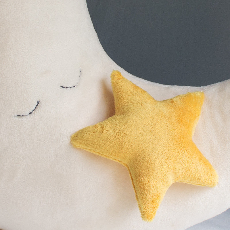 Decorative pillow - Moony