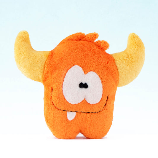 Projet couture débutant : peluche monstre orange réalisée avec le kit Petit Loulou